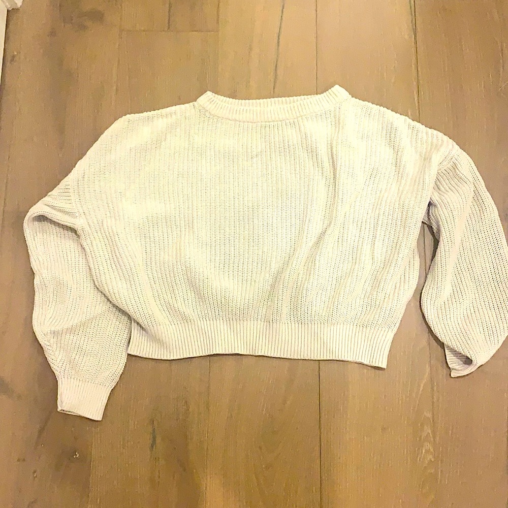 BRANDY MELVILLE Sweater.